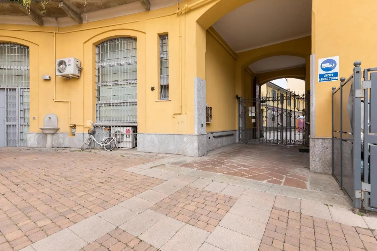 Milano Apartments Navigli Mortara 0*, Milan