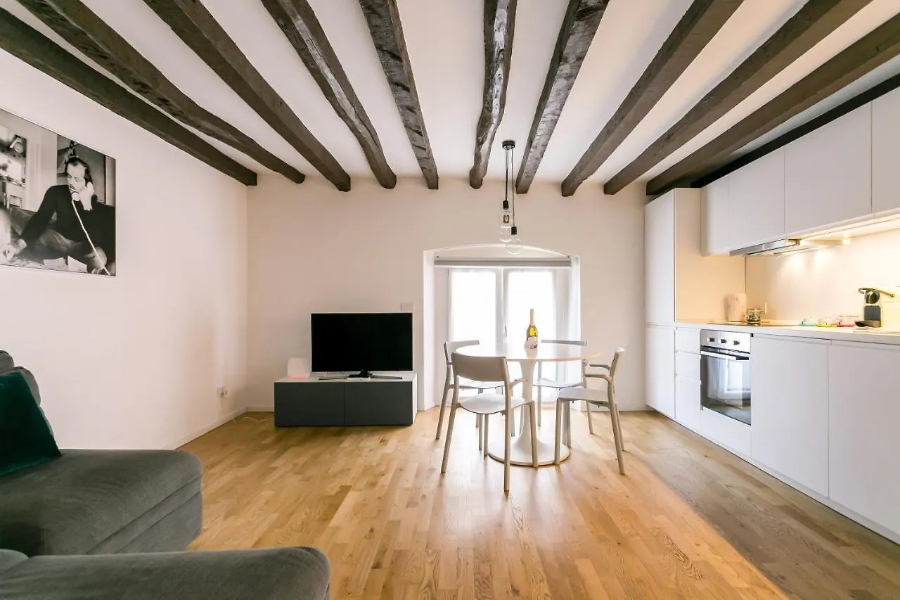 Milano Apartments Navigli Mortara 0*, Milan Italy